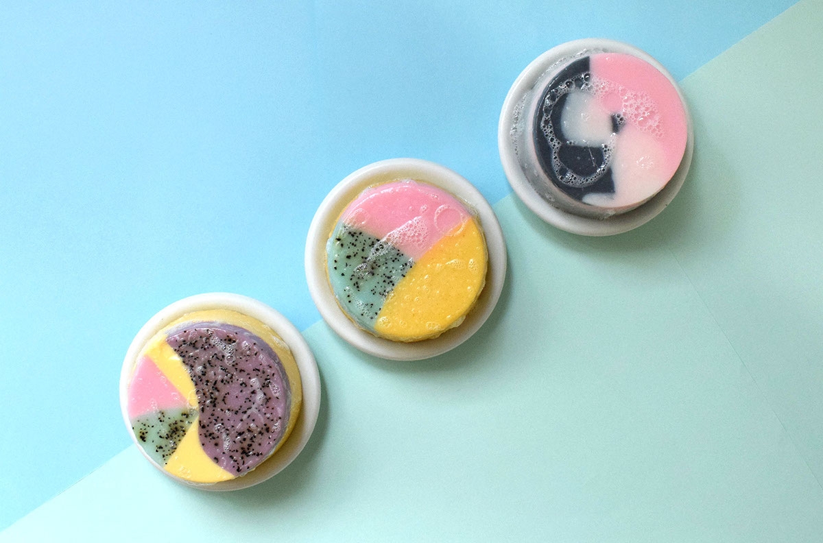 沐浴時間，全新的沐浴用品香皂產品包裝設計，盡情的放松休息吧！