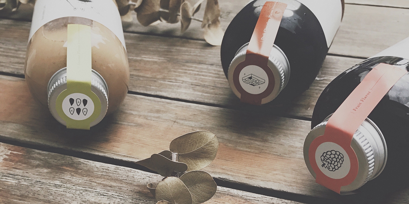 黑巧克力、水果風(fēng)味、芝麻歐蕾三種不同的咖啡包裝設(shè)計(jì)