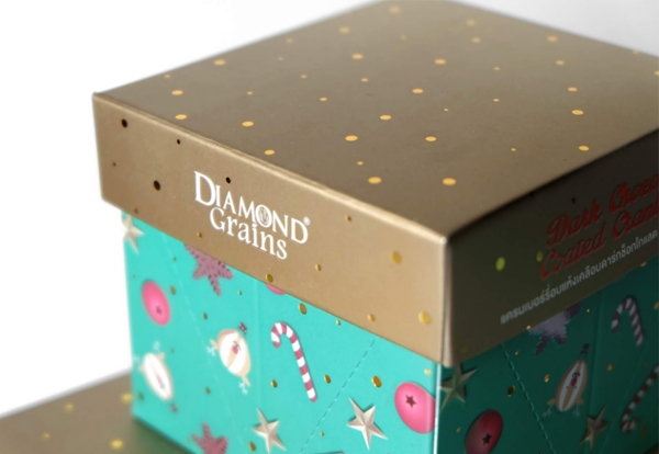 巧克力盒化身圣誕樹！包裝結構創(chuàng)意為顧客帶來的驚喜體驗