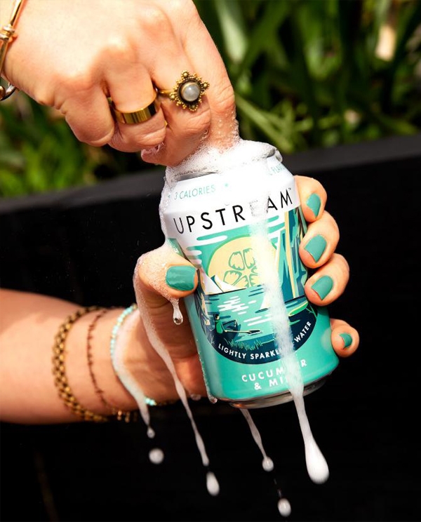 打開通往另一個(gè)世界的神奇之窗，帶你享受生活中片刻的寧?kù)o｜蘇打水包裝設(shè)計(jì)