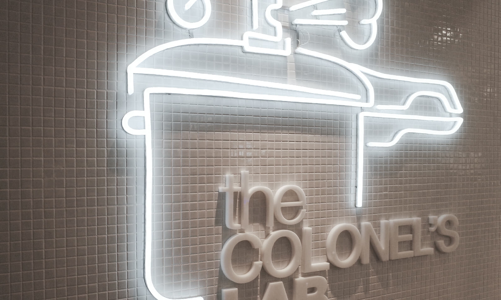 經常去肯德基，卻沒有發(fā)現墻上的小巧思|壁畫插畫設計